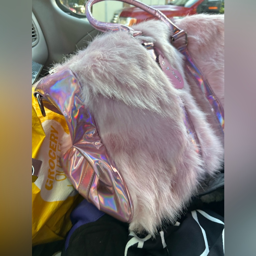 Shagadelic weekender Dollskill bag NEW pink fluffy iridescent - Picture 4 of 4